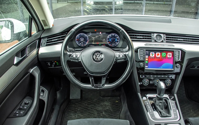 Volkswagen Passat cena 59900 przebieg: 329300, rok produkcji 2015 z Łódź małe 781